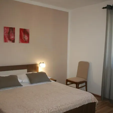 Apartment With Parking Space Privlaka, Zadar - 12957 *